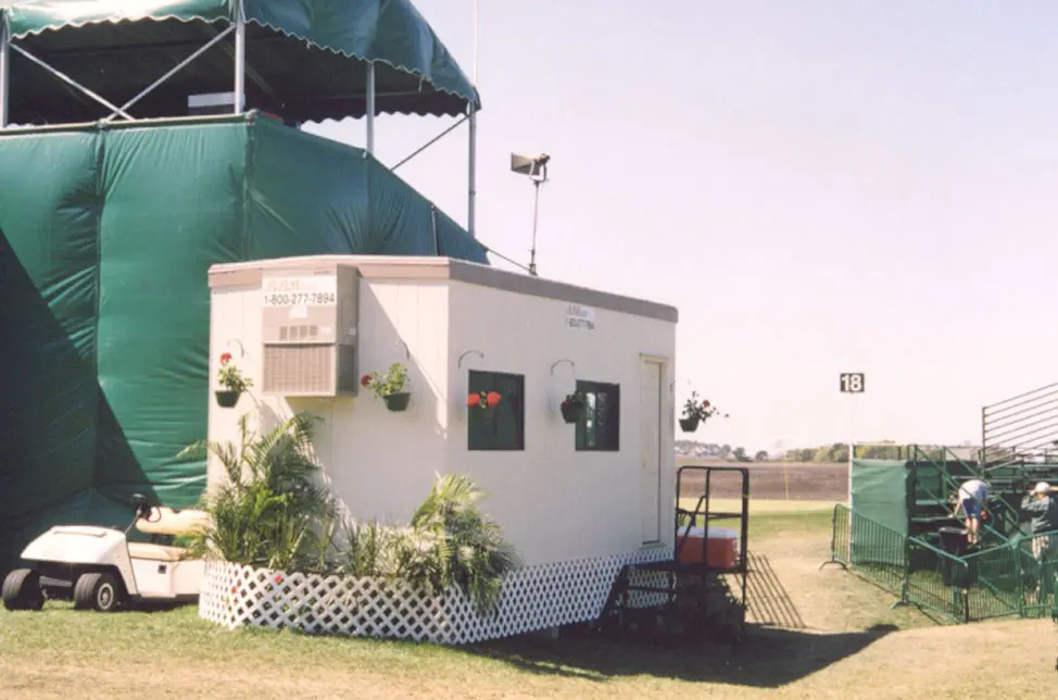 Modular unit at a golf tournament